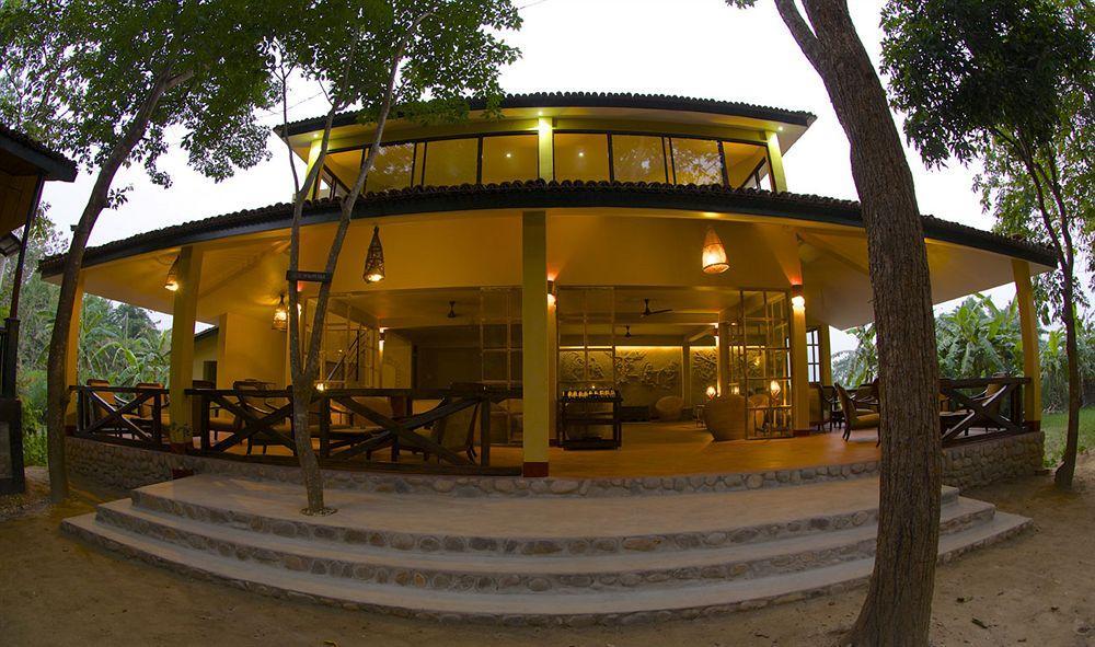 Maruni Sanctuary Lodge By Kgh Group Sauraha Luaran gambar