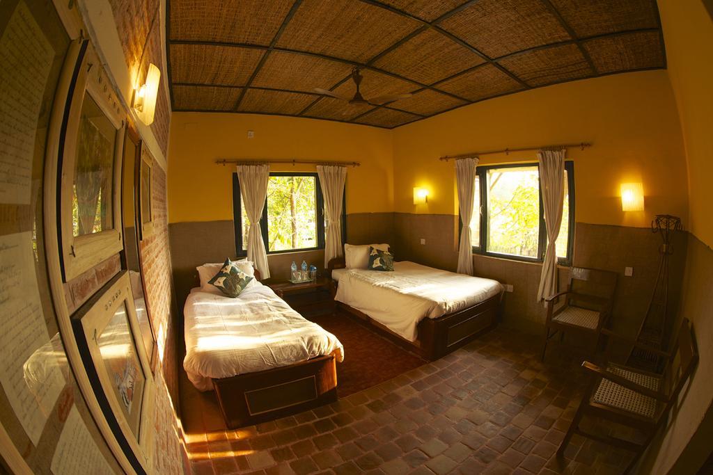 Maruni Sanctuary Lodge By Kgh Group Sauraha Luaran gambar